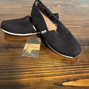 Toms Classic Black Canvas